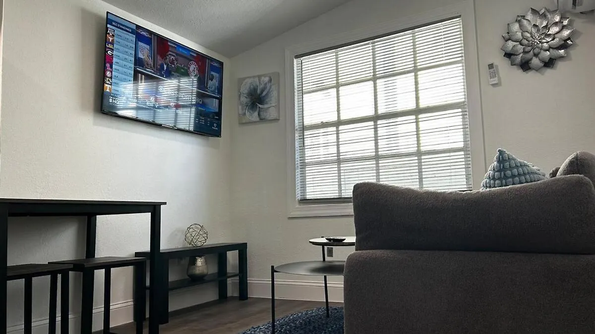 The Nook - Studio By Armature Works And Riverwalk Tampa